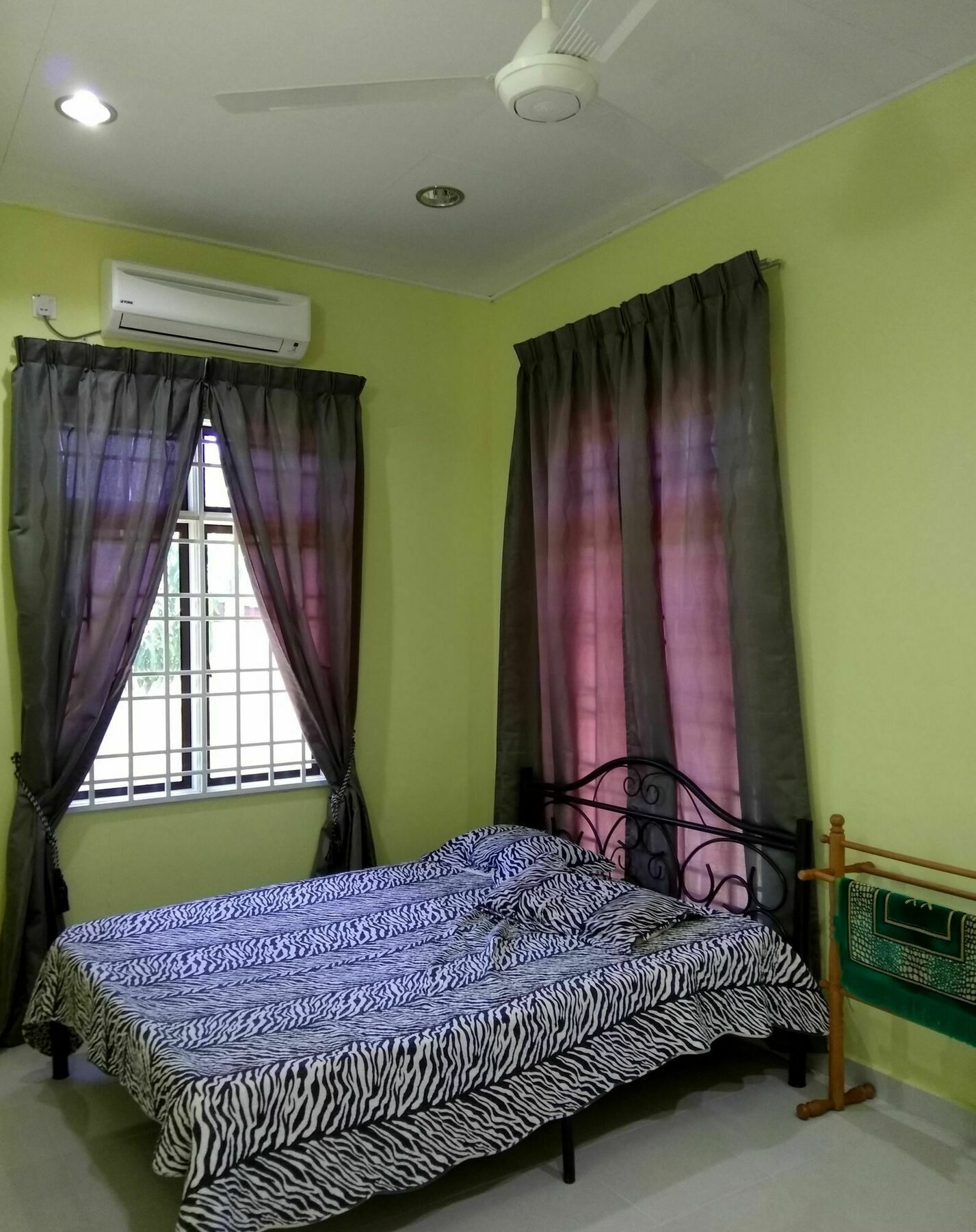 Relaxs Homestay Кота-Бару Экстерьер фото